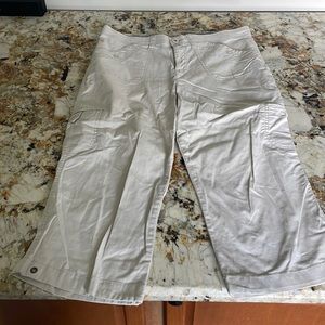 White cream colored women’s pants